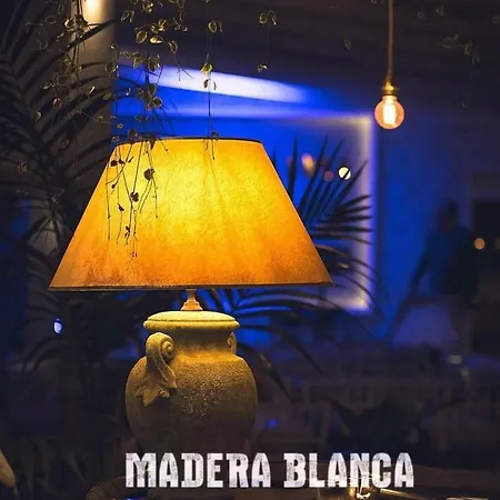 B&B Madera Blanca 3*