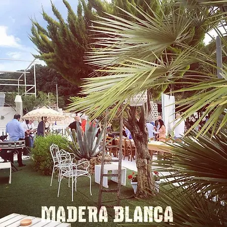 Bed and breakfast Madera Blanca 3*
