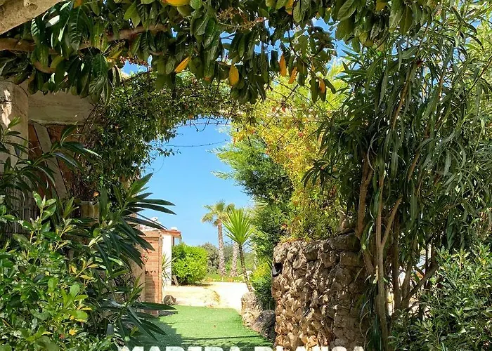 Madera Blanca 3* San Nicandro Garganico